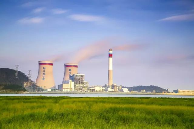 2015年4月17日---燃氣發(fā)電機組項目第七批中性點出線柜+中性點接地電阻柜發(fā)貨！